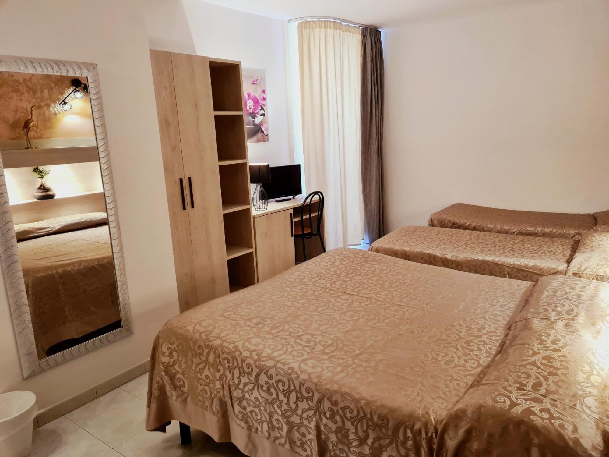 Hotel Laura Cesenatico Zimmer foto